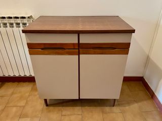 REGALO!! Mobiletto con doppia anta e cassetti