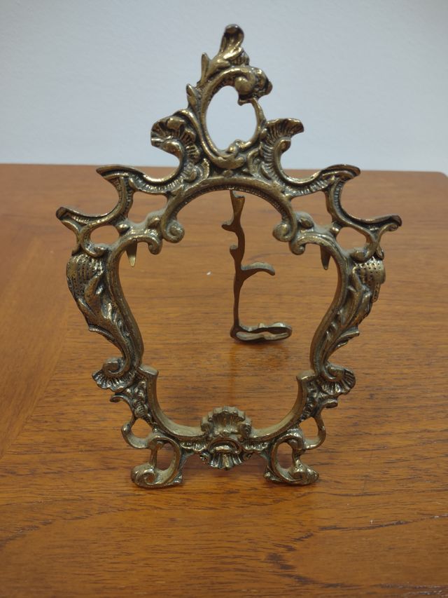 Marco bronce antiguo