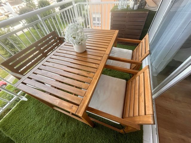 Mesa y sillas jardín -madera marrón