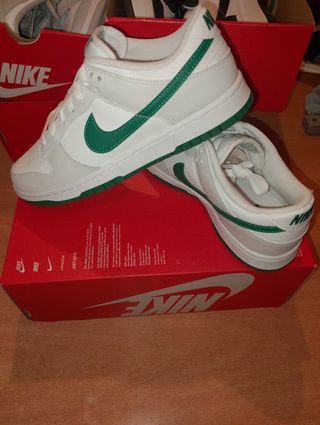 Nike Dunk Low - Zapatillas Blancas y Verdes