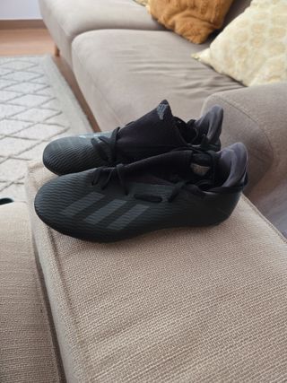 Botas Adidas niño fútbol talla 32
