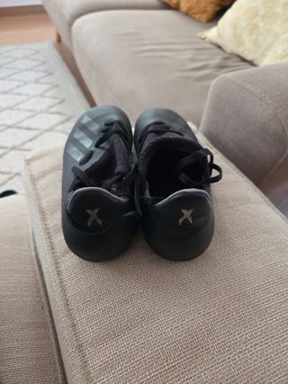 Botas Adidas niño fútbol talla 32