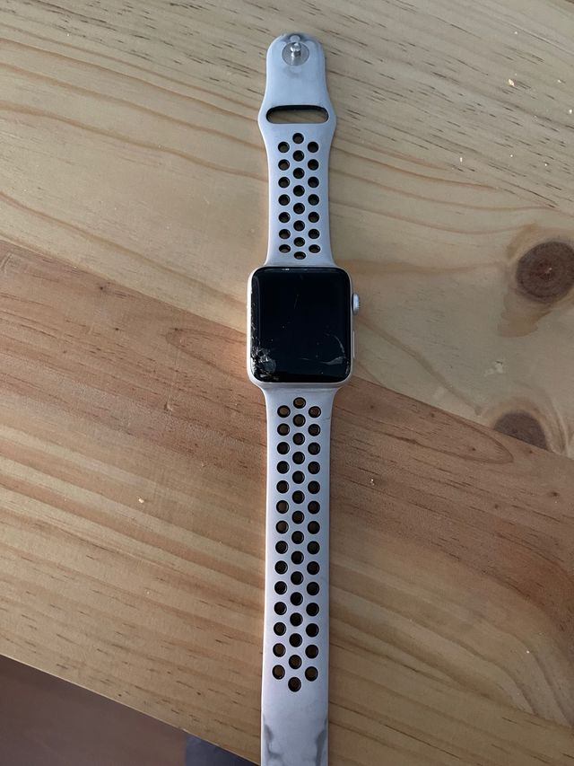 Apple Watch Series 3 Plata - Pantalla rota