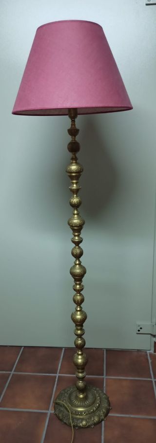 Lampara pie bronce antiguo