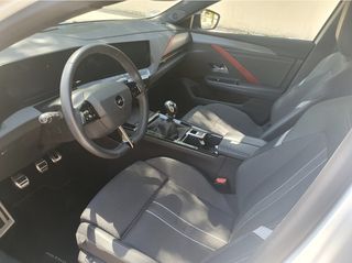 OPEL ASTRA 2022 GS Line 130 CV (como nuevo)