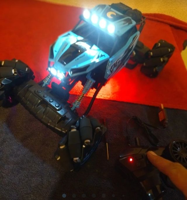 Carro telecomando 4x4 - RockCrawler