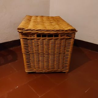 Cofre mimbre vintage