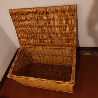 Cofre mimbre vintage