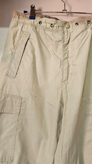 Pantalones cargo beige