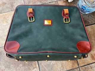 Maleta vintage verde y marrón