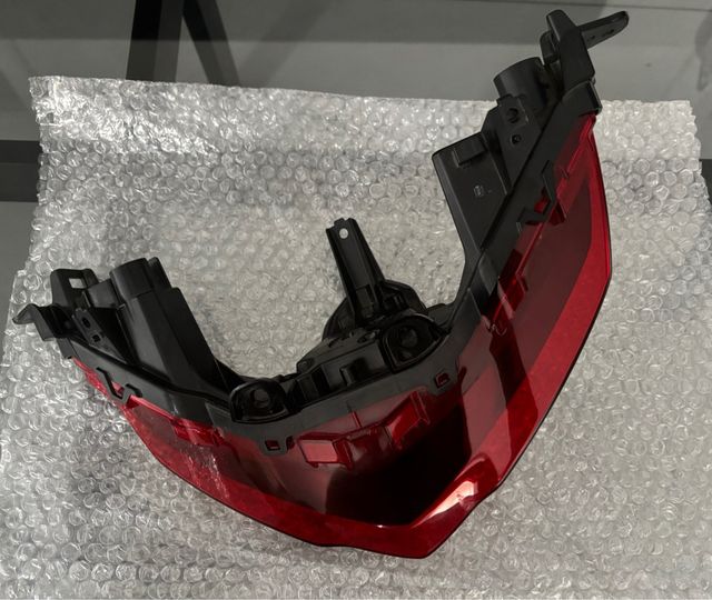 Luz trasera TMAX 560 (20-21)