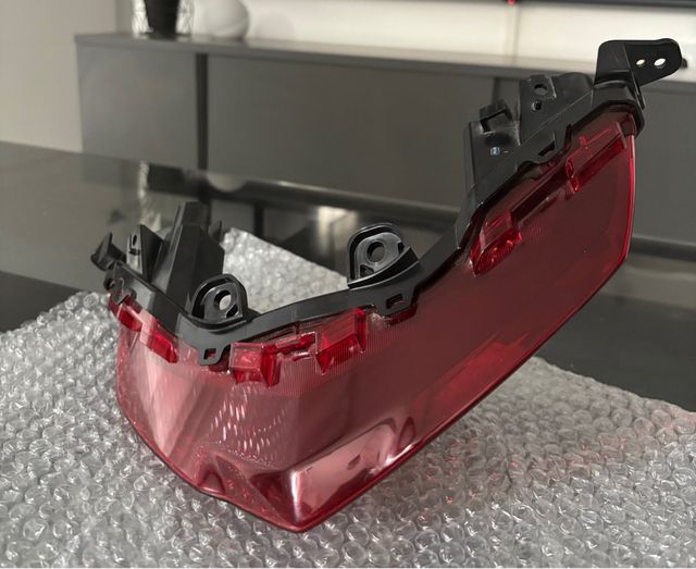 Luz trasera TMAX 560 (20-21)