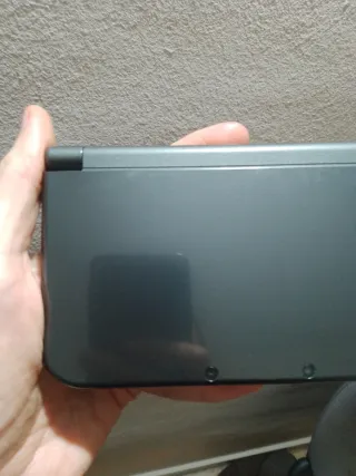 Nintendo New 3DS XL negro