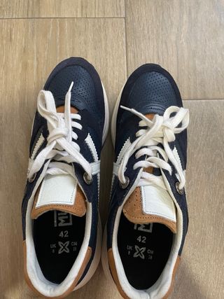Zapatillas Múnich class 08
- Azul y Marrón