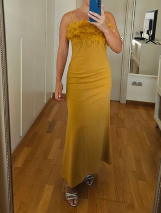 Vestido fiesta largo plumas 
