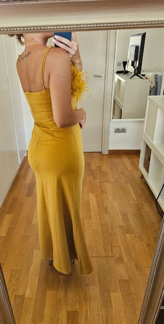 Vestido fiesta largo plumas 