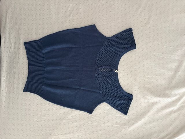 Top estivo blu senza maniche