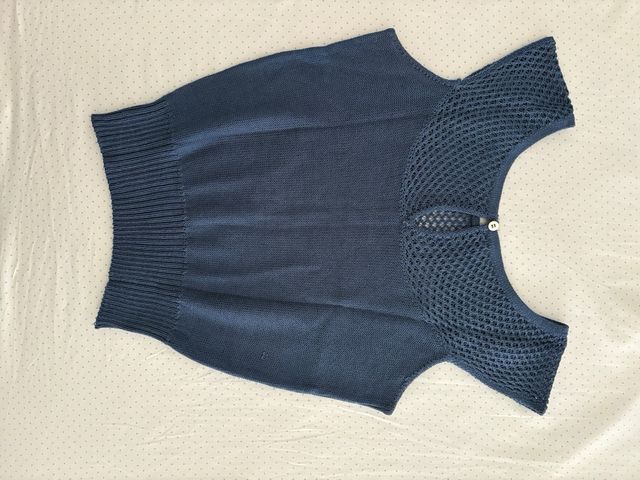 Top estivo blu senza maniche