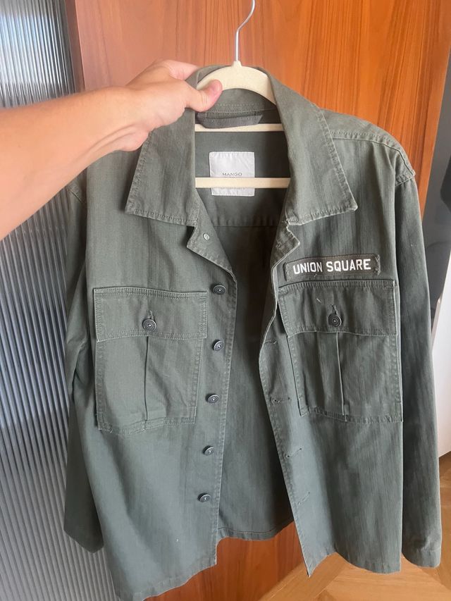 Cazadora Mango verde oliva