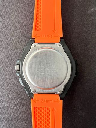 Reloj Casio MWA-100H - Naranja