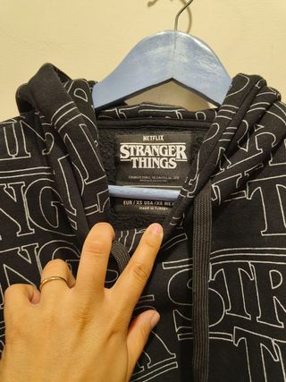 Sudadera Stranger Things - Negra