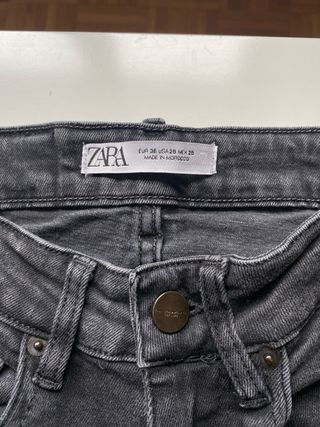 Vaqueros Zara negros - Talla 36
