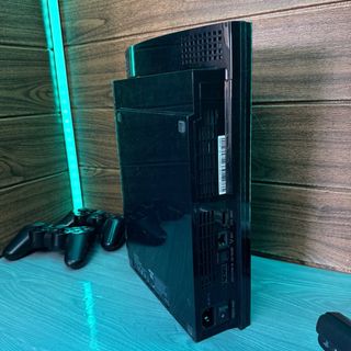PS3 Retrocompatible + 2 Mandos + ...