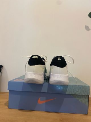 Zapatillas Nike Giannis Freak 4 - Verde-Blanco