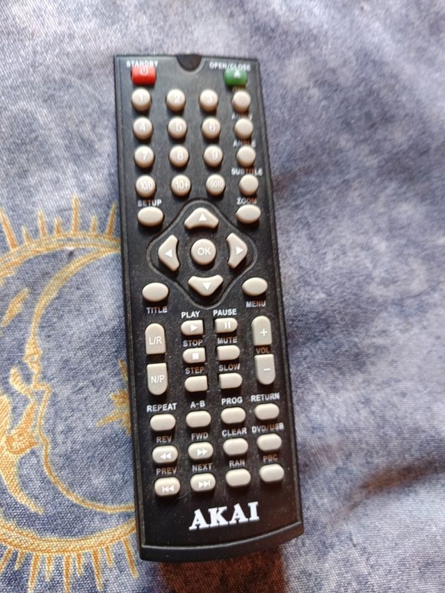 Mando a distancia AKAI DVD