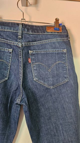 Vaqueros Levis Mujer 