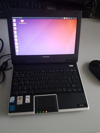 Portátil Toshiba NB100 - Netbook