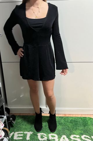 Enterizo negro corto manga larga