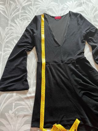 Enterizo negro corto manga larga