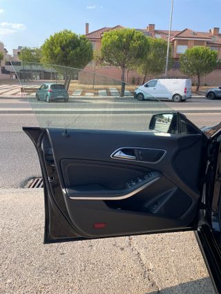Mercedes-Benz Clase CLA 220 cdi 2015 impecable