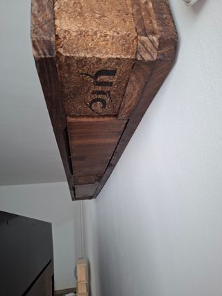 2 Estanterías rústicas de madera