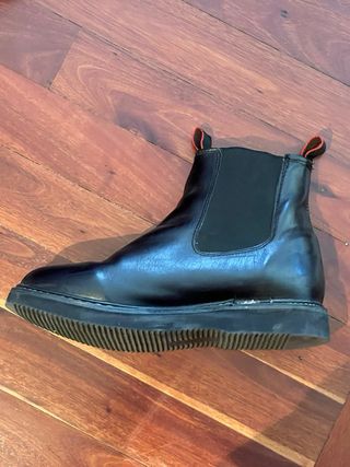 Botines negros con pocas puestas. 