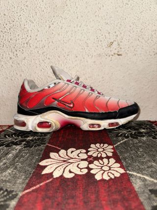 Zapatillas Nike TN rojas y negras