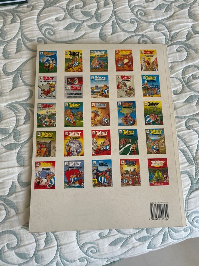 Asterix - En Helvecia (Spanish Edition)