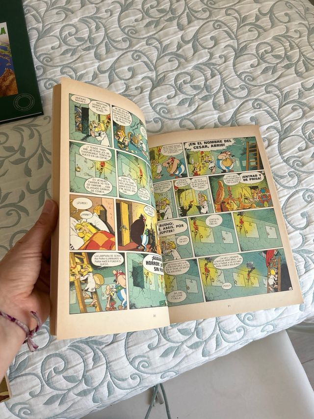 Asterix - En Helvecia (Spanish Edition)