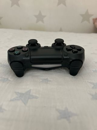PS4 (PlayStation 4) - 2 mandos + 2 juegos