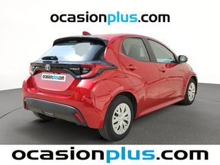 Toyota Yaris 120H Business Plus 85 kW (116 CV)
