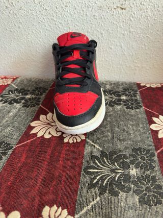Zapatillas Nike - Negras y Rojas