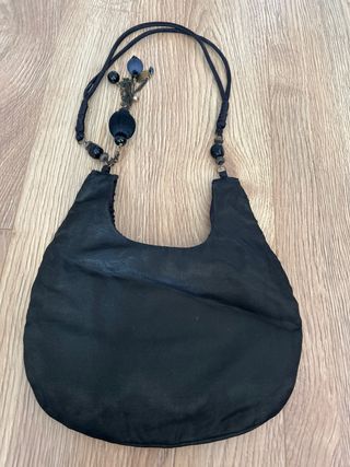 Bolso negro Accessorize pedrería