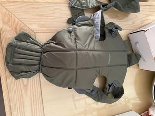 Mochila portabebés BabyBjörn Mini Verde
