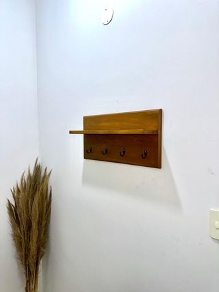 Perchero con repisa - Madera marrón