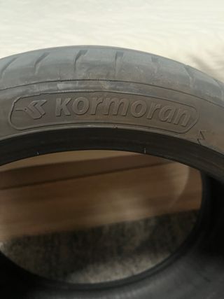 Neumático Kormoran 225/40 ZR18