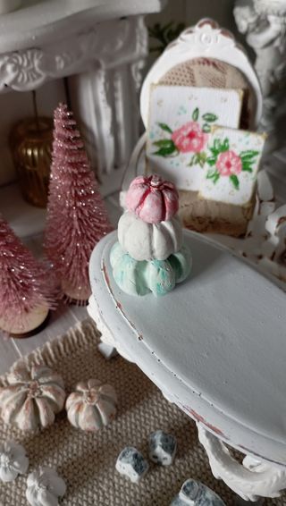 3 zucche shabby chic in miniatura scala 1:12