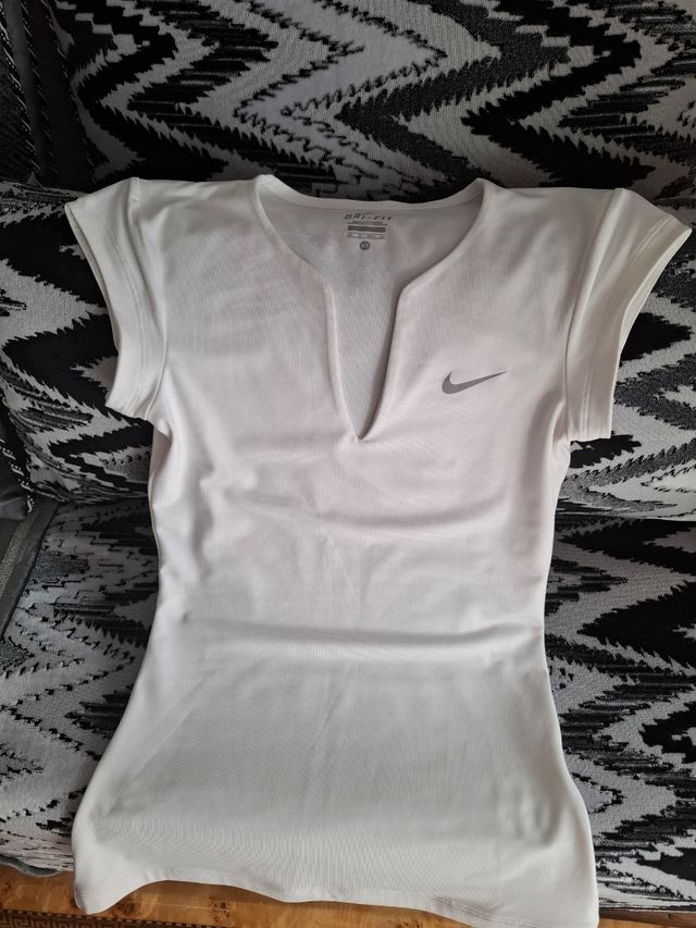 Camiseta Nike Dri-FIT blanca XS