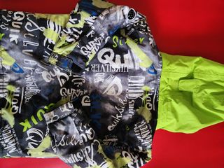 Cazadora Quiksilver niño  talla4,5 años. 