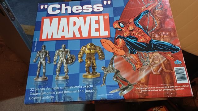 Ajedrez Marvel - 32 piezas metal